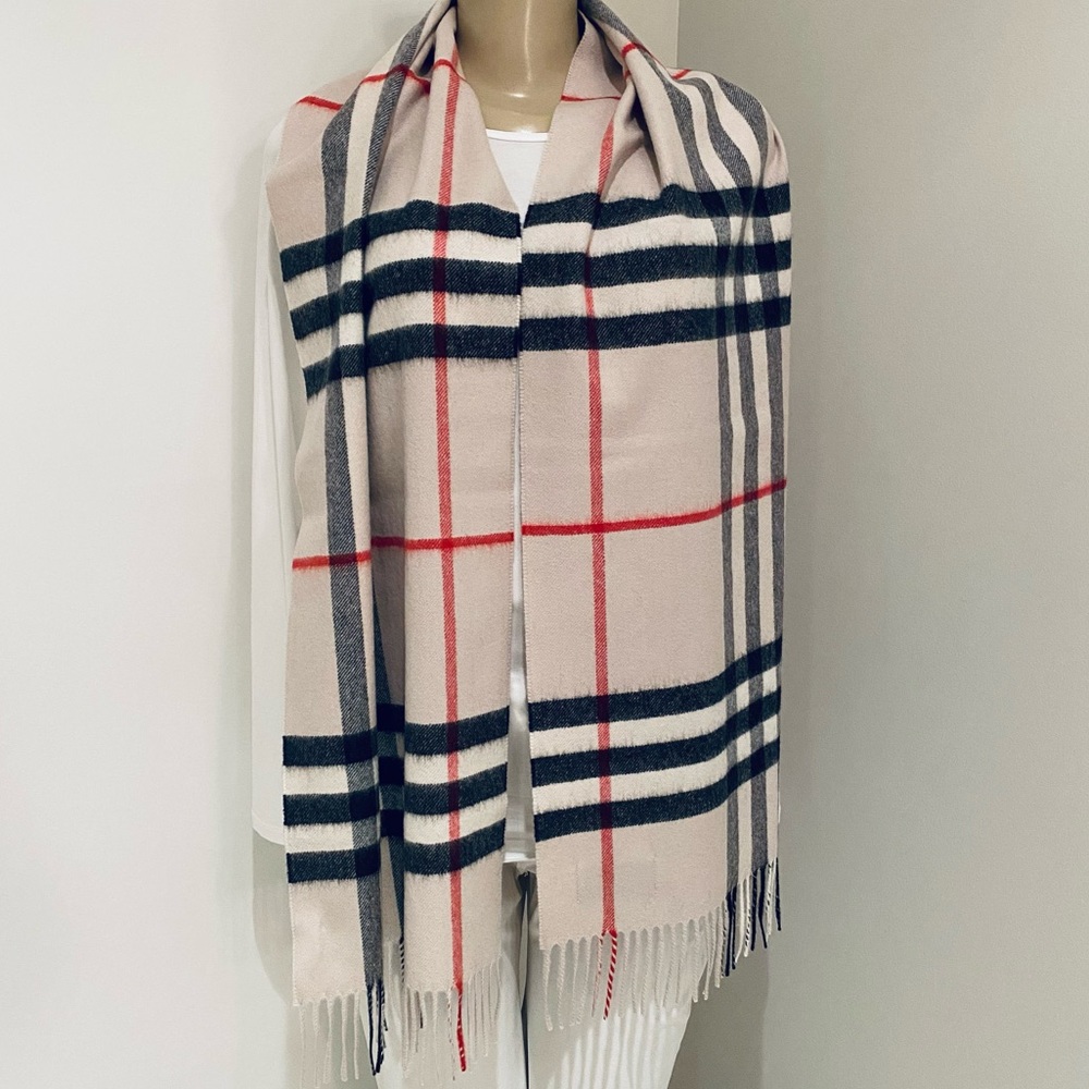 BURBERRY LONDON CLASSIC CHECK CASHMERE SCARF - Picture 4 of 7